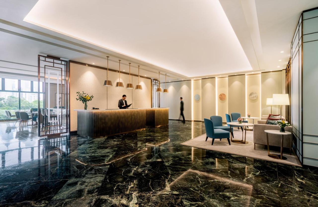 Two Macdonnell Road Aparthotel Hong Kong Exterior foto